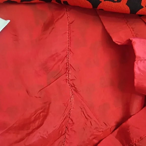 Rena Lange Vintage 100% Silk Red and Black Elephant Pattern Skirt - Picture 4 of 6